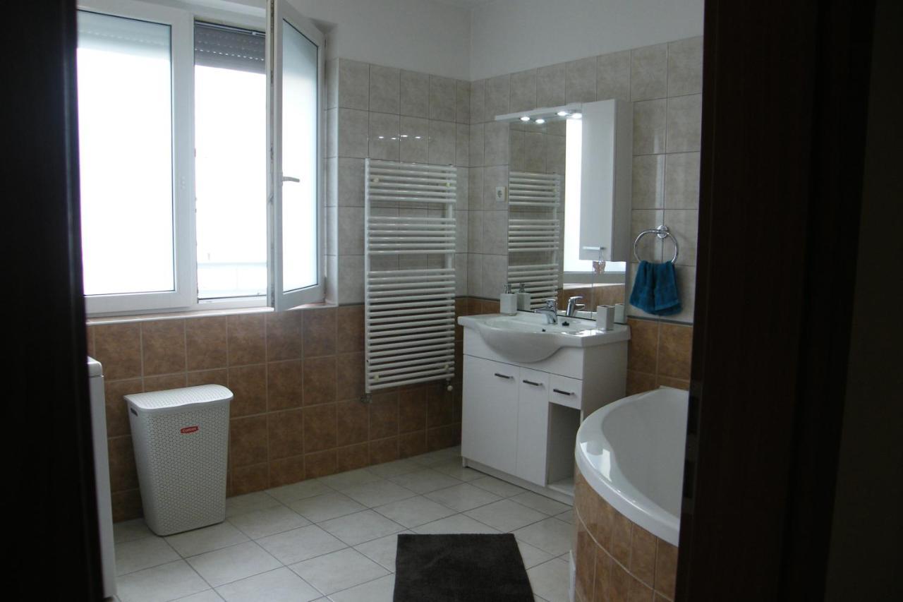 Happy Apartman Hajdúszoboszló Extérieur photo